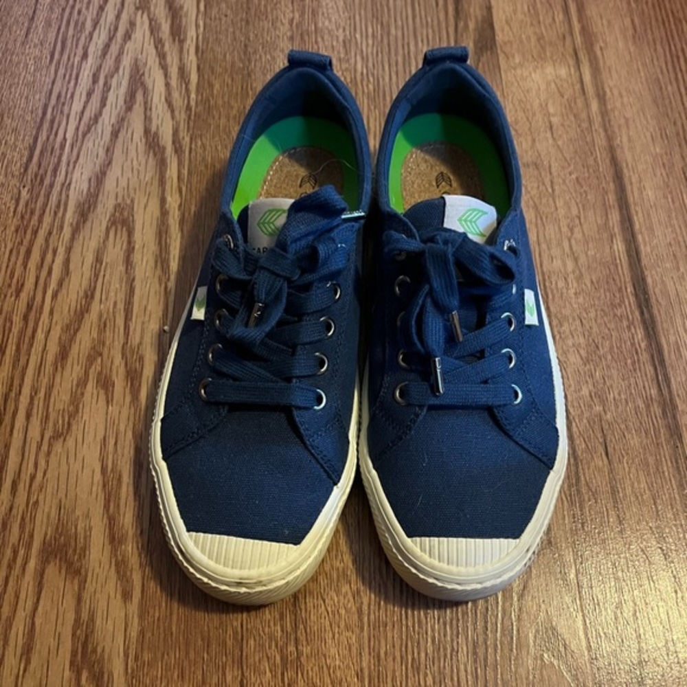 Cariuma Navy Blue Canvas Sneakers size 7.5.